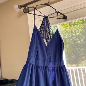 Super cute Windsor prom dress!